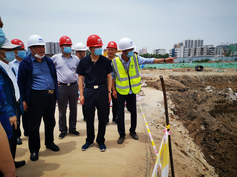 尚市長視察指導火車站北廣場項目
